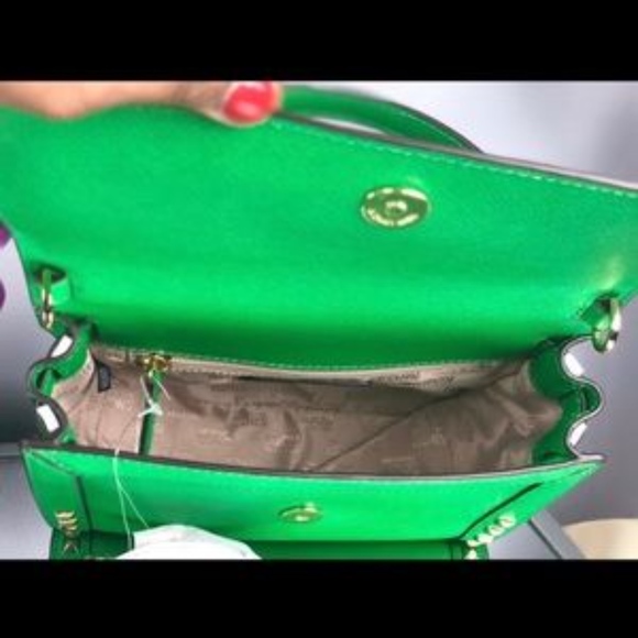 1 DAY SALE!! MICHAEL KORS DILLON STUDDED BAG - Picture 7 of 8